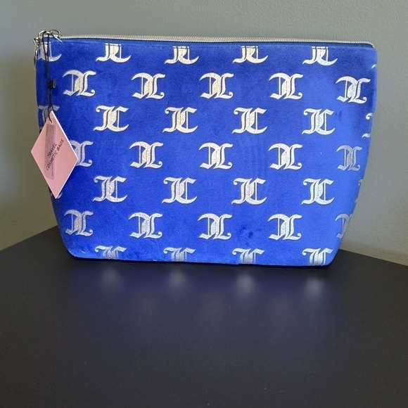Juicy Couture NWT Blue Velvet Essentials Cosmetic Makeup Toiletry Bag Travel Y2K - Picture 2 of 10